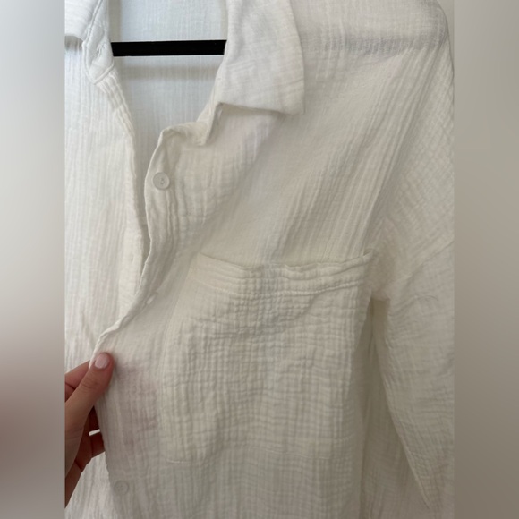 Women’s lightweight white button down top - Picture 4 of 6